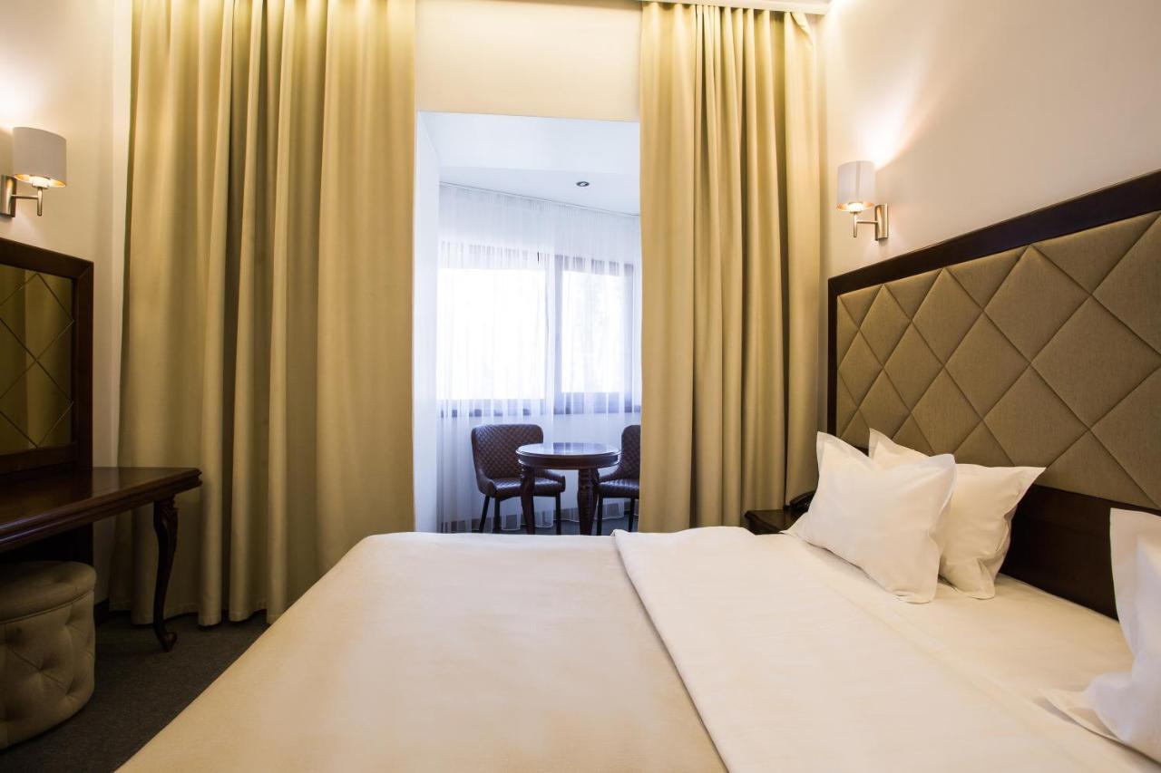 Spa-Hotel Myslyvskiy Dvir Kiev Luaran gambar